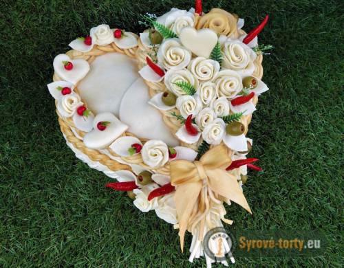 syrova-torta-srdce-velke3_original